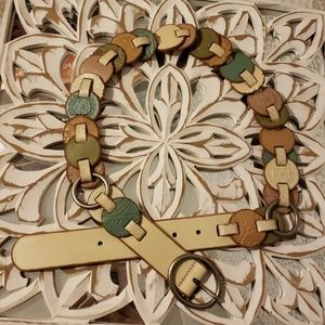 NWOT FOSSIL MUTED COLOR LEATHER MEDALLION BELT